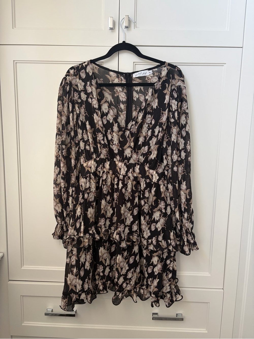 Petal & Pup Black Floral V-Neck Long Sleeve Dress